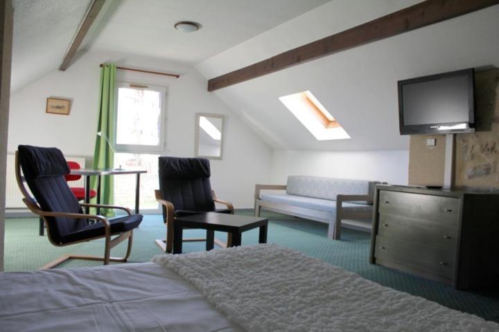 Hotel Restaurant Du Mee Le Mée-sur-Seine Quarto foto